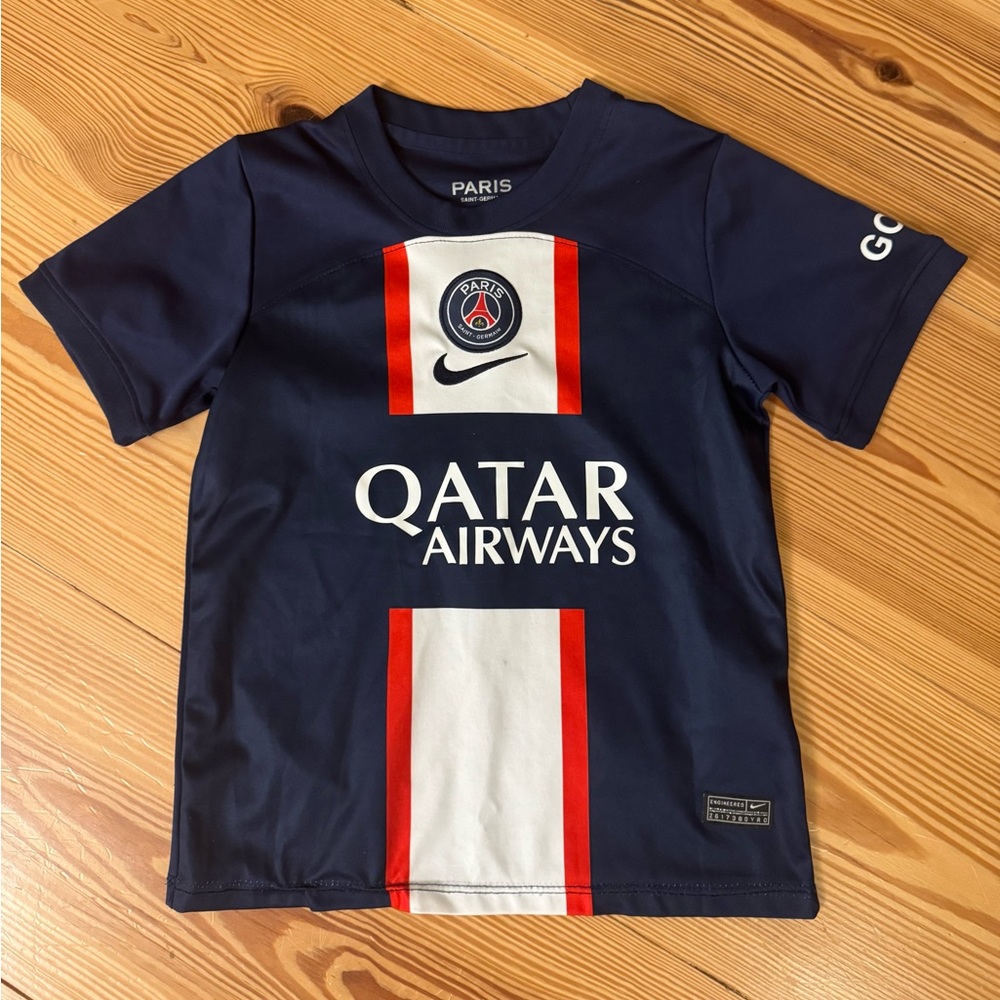 Nike Paris Mbappe #7 Youth Size Small Jersey Great Condition